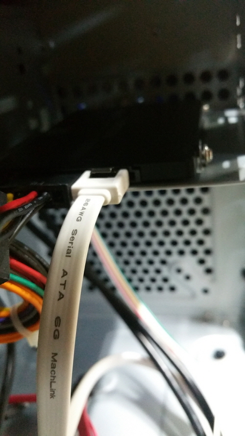 SATA CABLE.jpg